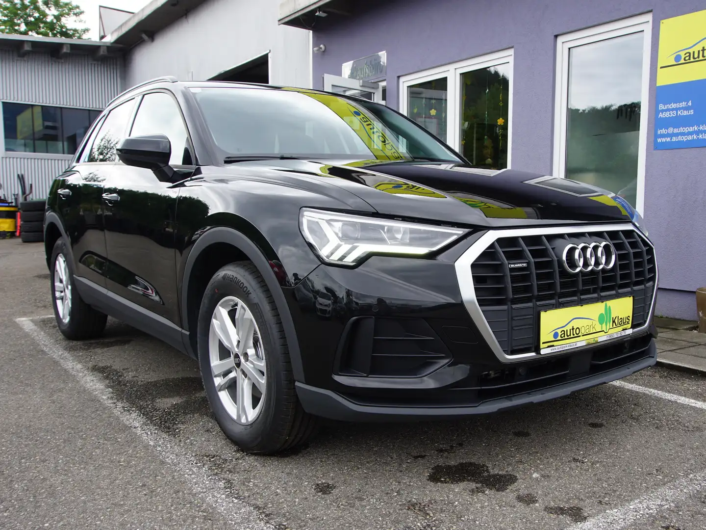 Audi Q3 35 TDI quattro basis Schwarz - 1
