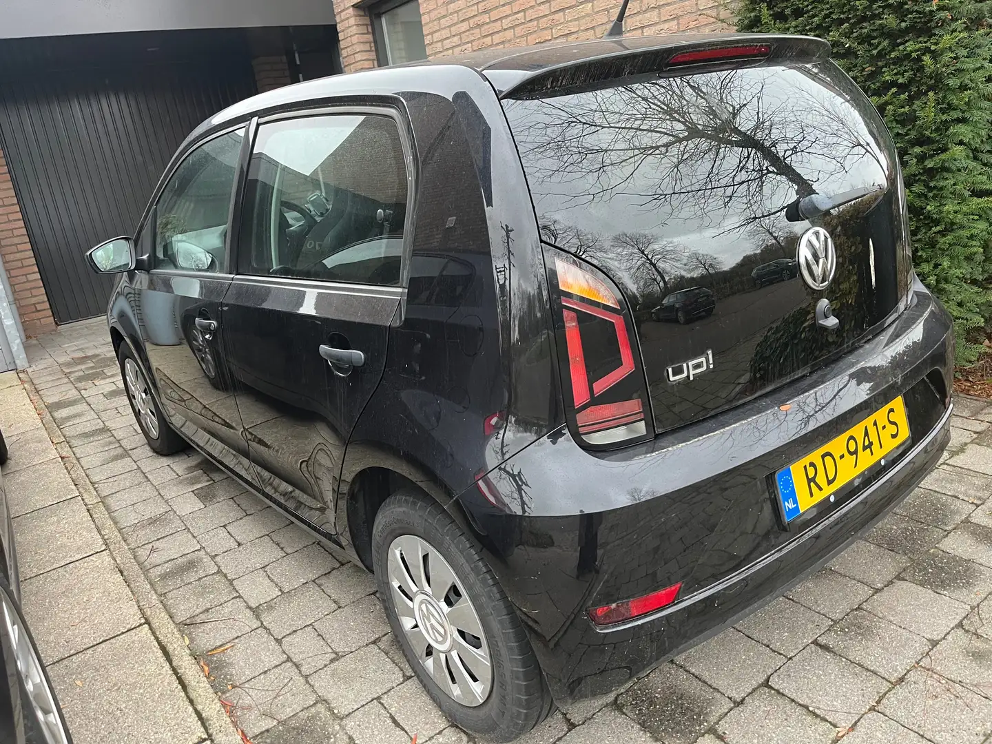 Volkswagen up! up! 1.0 BMT take Zwart - 1