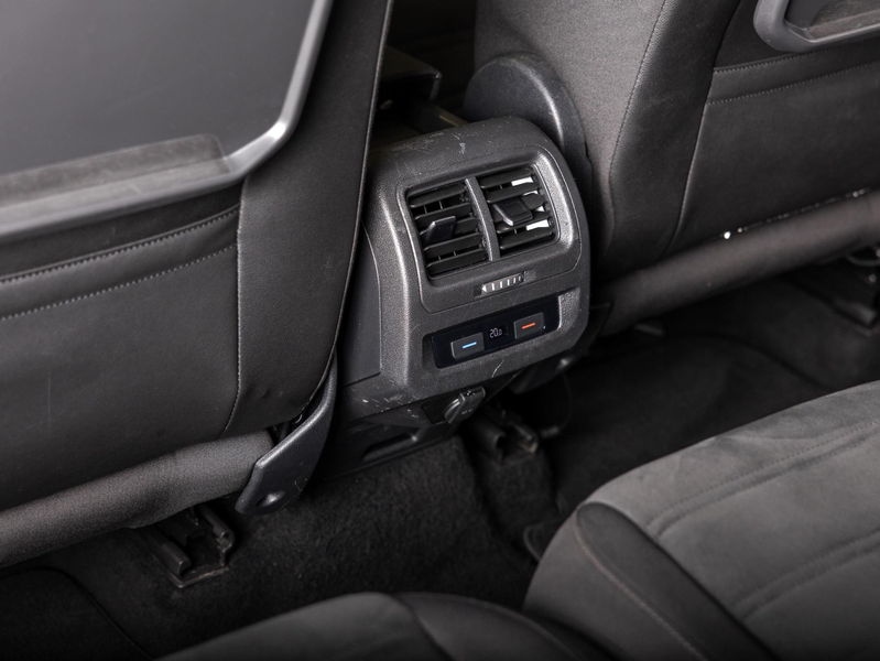 Volkswagen Touran 1.4 TSI Highline Edition R 7p 150pk / Achteruitrij — photo 31