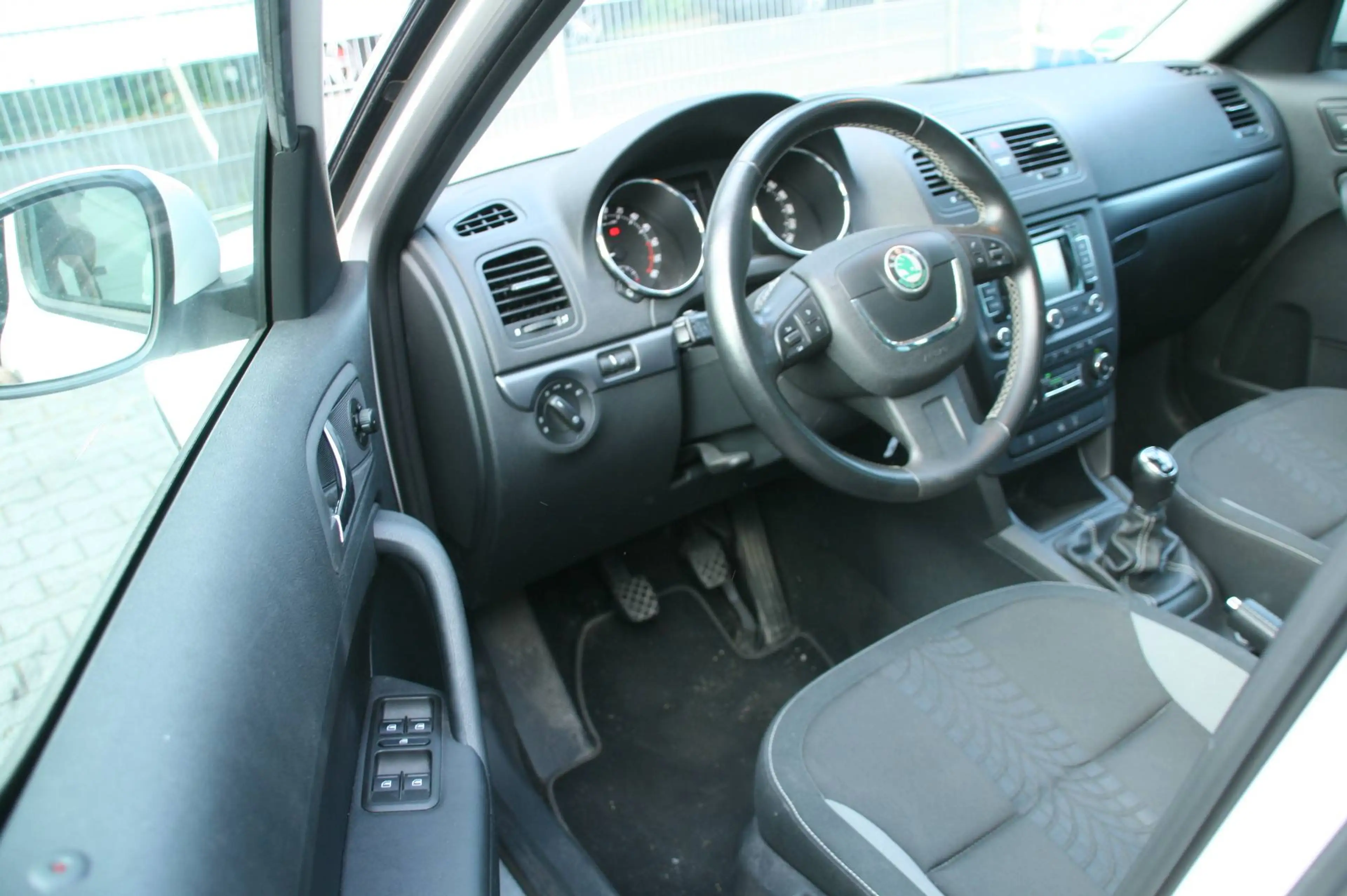 Skoda Yeti Adventure 4x4 — photo 9