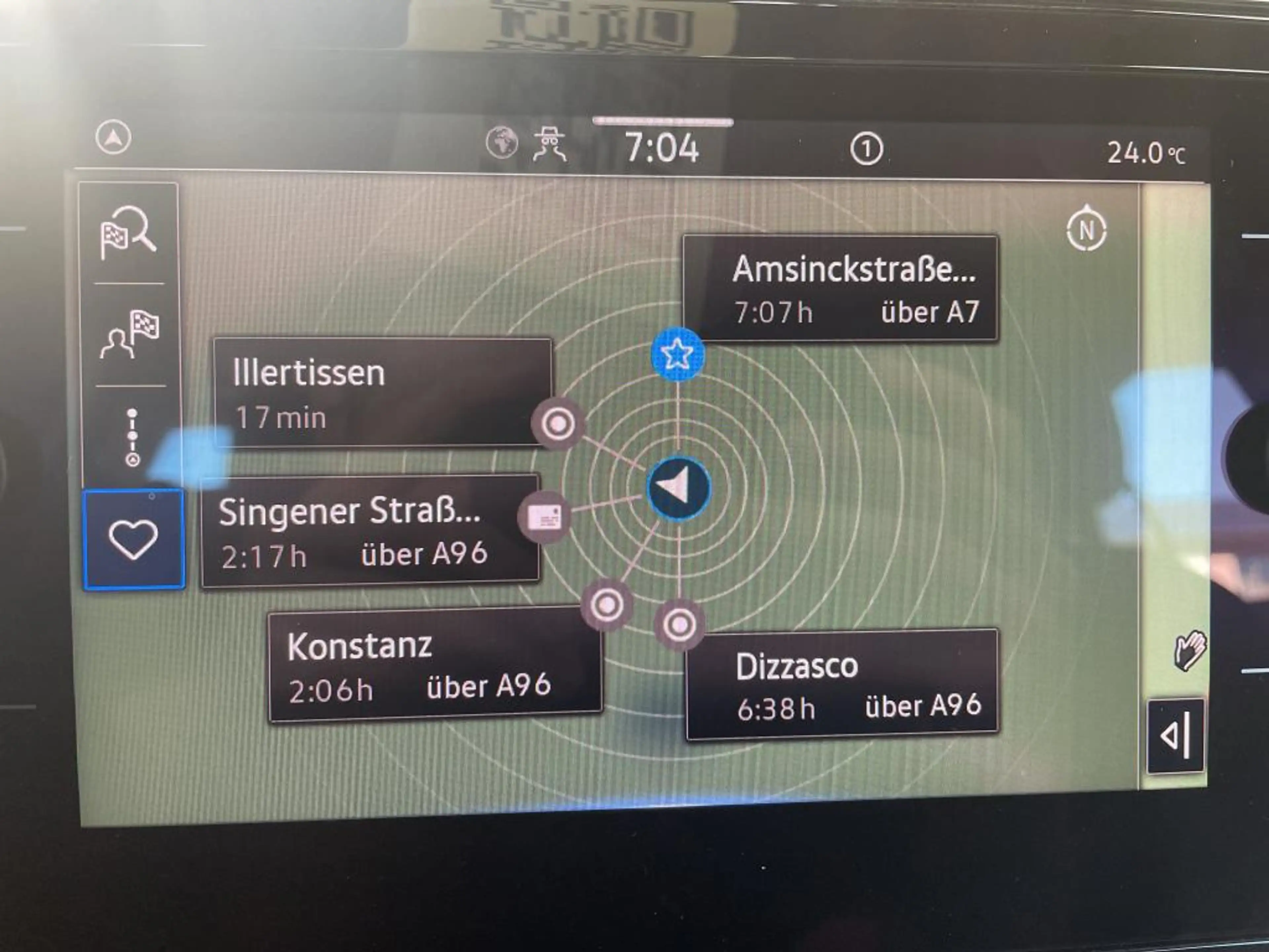 Volkswagen T-Roc Life 1.5 l TSI LED DSG AHK Shz Navi Life — photo 10