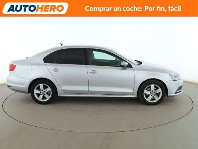 Volkswagen Jetta view 7
