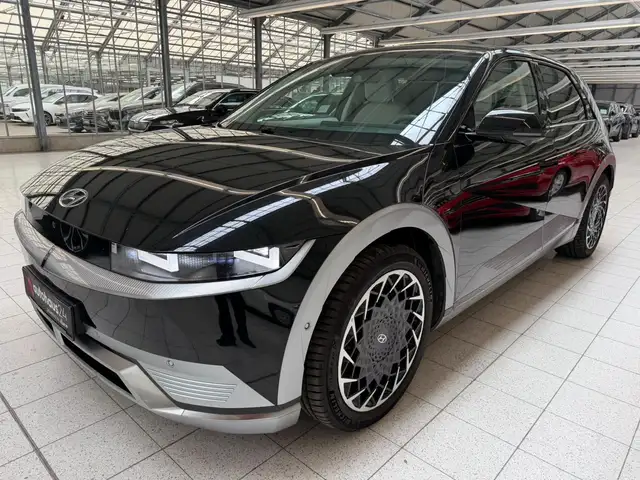 Hyundai Ioniq 5 view 3