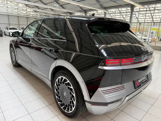 Hyundai Ioniq 5 view 4