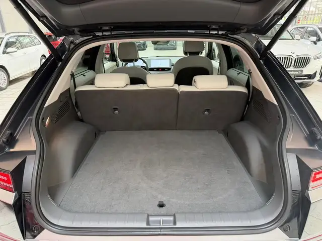 Hyundai Ioniq 5 view 6