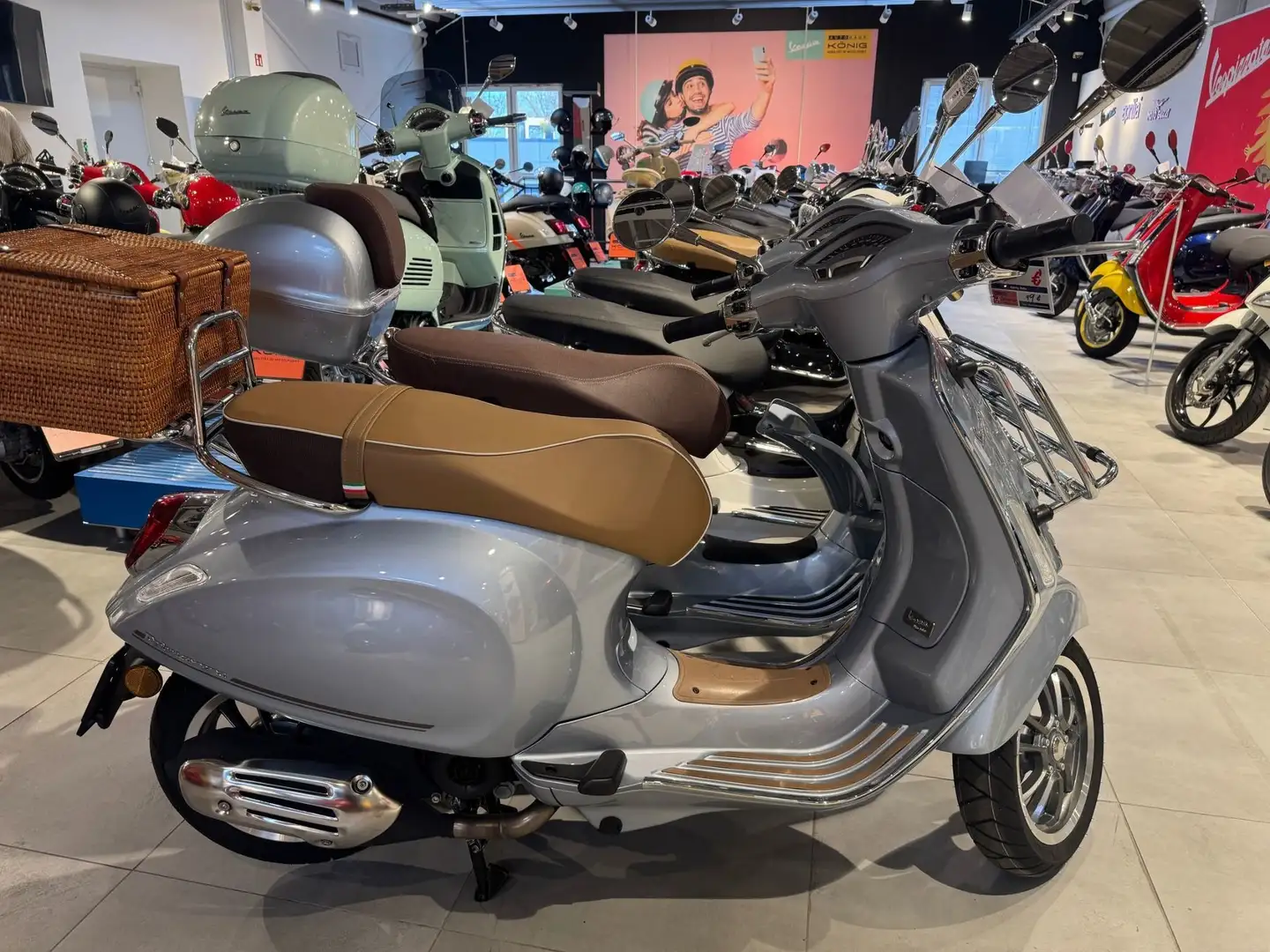 Vespa Primavera GRIGIO Grau - 2