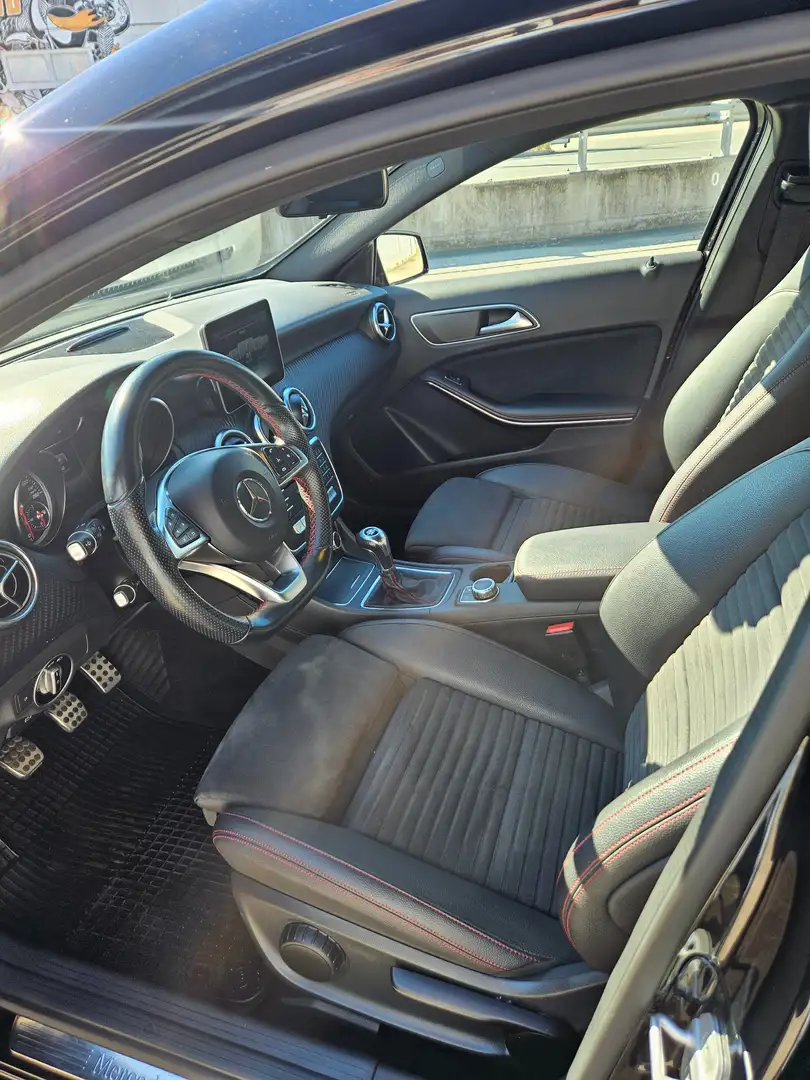 Mercedes-Benz A 180 A 180 BlueEfficiency (176.042) Schwarz - 1