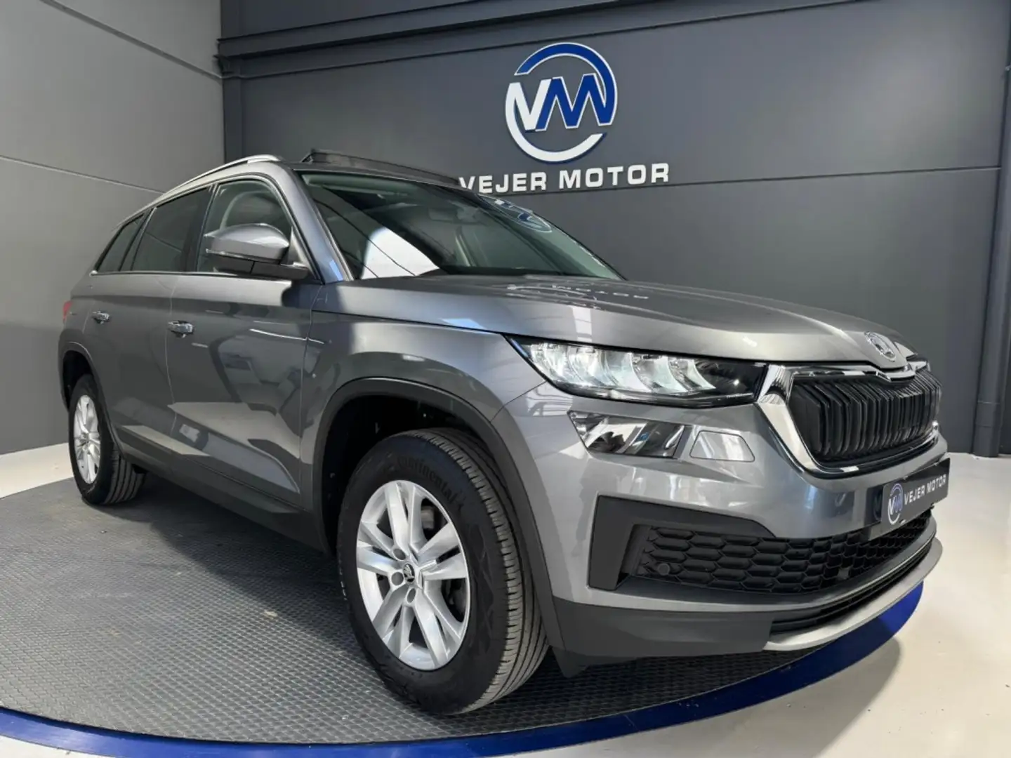 Skoda Kodiaq 2.0TDI AB tech Sportline 4x2 DSG 110kW Gris - 1