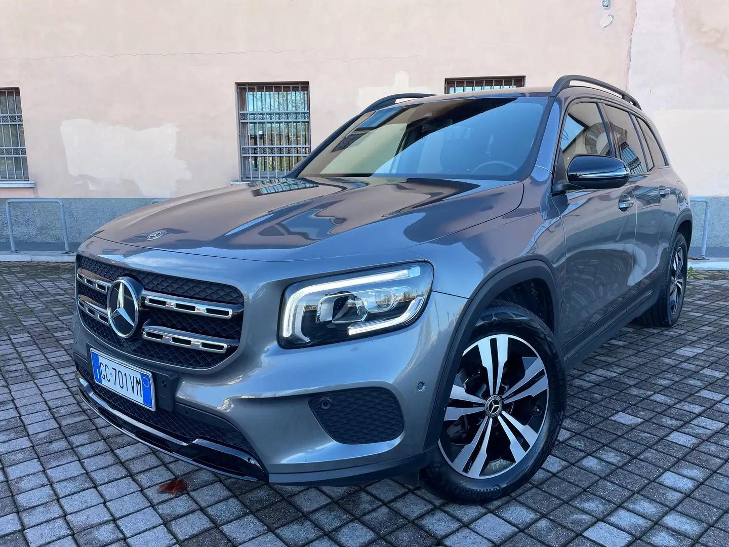 Mercedes-Benz GLB 200 d Sport Plus auto Grijs - 1