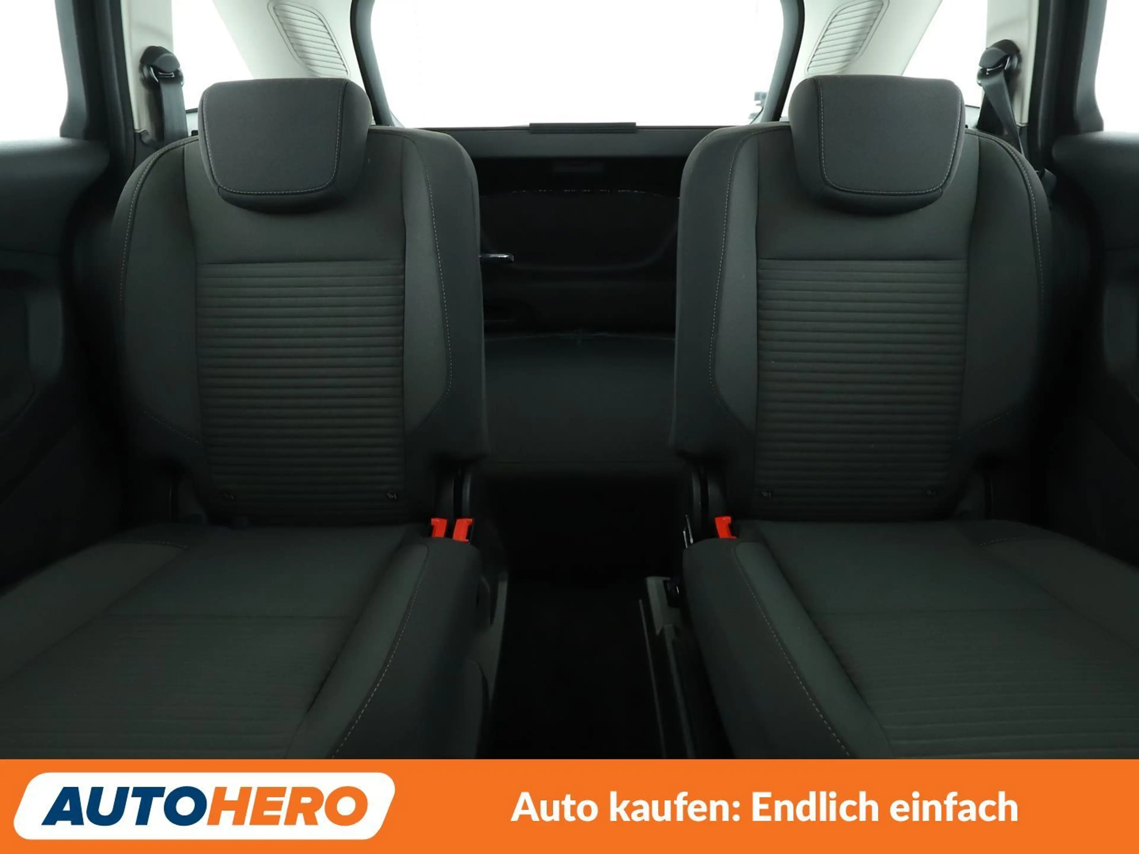 Ford Grand C-Max 1.0 EcoBoost Titanium *NAVI*TEMPO*CAM*PDC* — photo 15