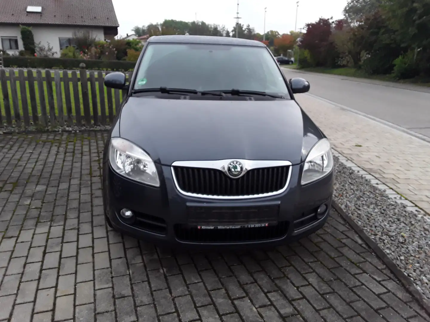 Skoda Fabia Ambiente 1.2 l*1.Hand*8f.bereift*Klima*scheckheft Grau - 2
