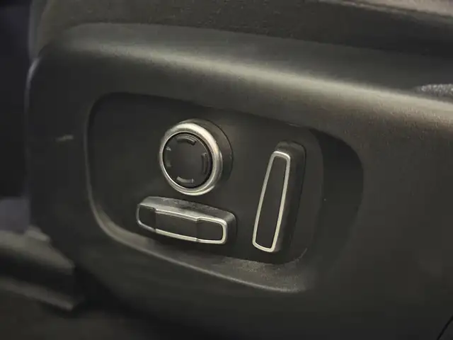 Land Rover Range Rover Evoque view 21