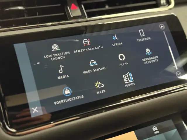 Land Rover Range Rover Evoque view 30