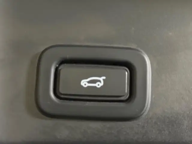 Land Rover Range Rover Evoque view 17