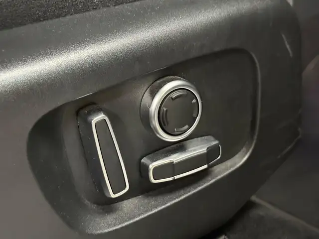 Land Rover Range Rover Evoque view 12