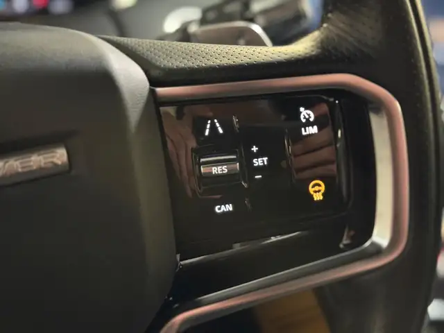 Land Rover Range Rover Evoque view 23
