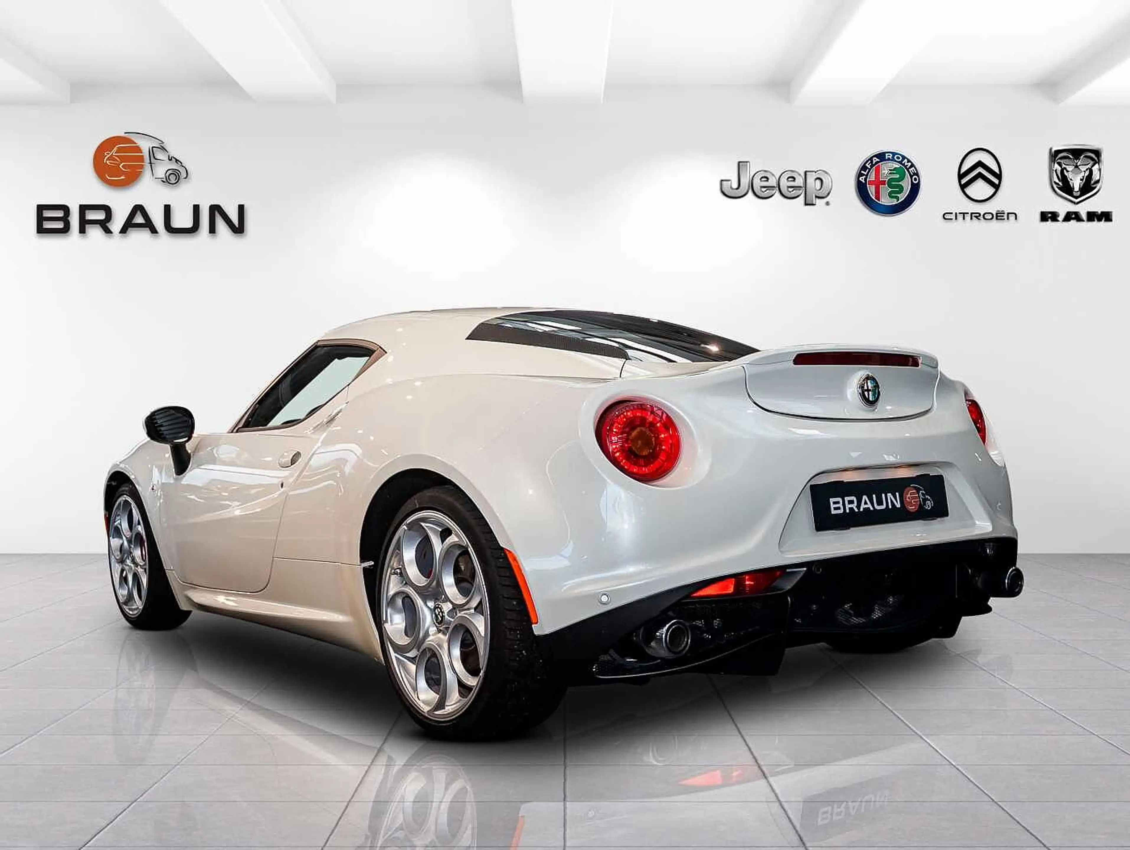 Alfa Romeo 4C 1.8 TBi Coupé  NUR 4107km! — photo 3