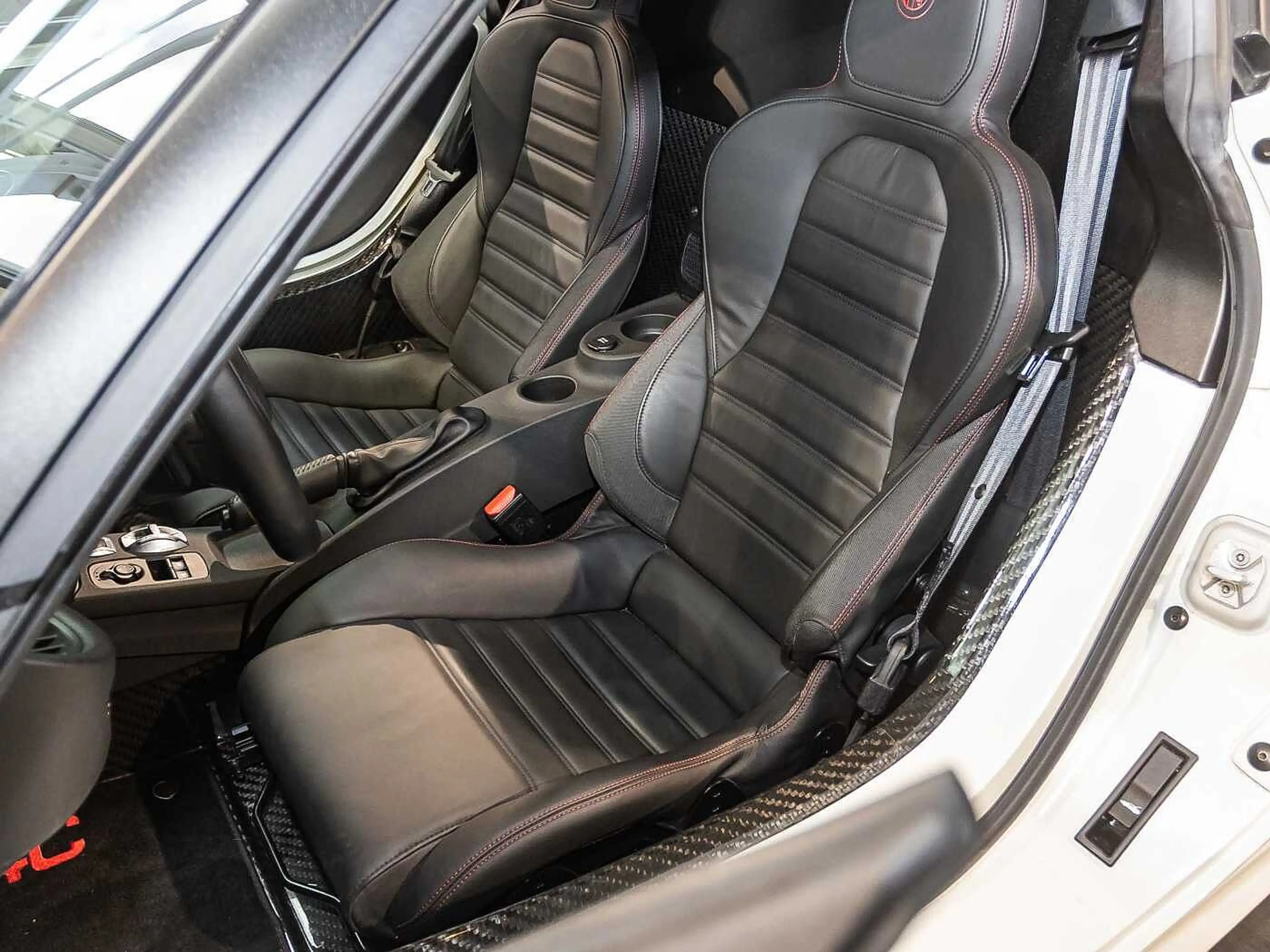 Alfa Romeo 4C 1.8 TBi Coupé  NUR 4107km! — photo 11
