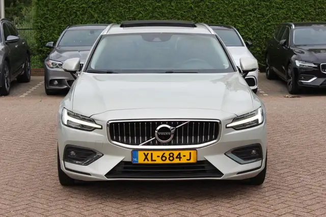 Volvo V60 view 8