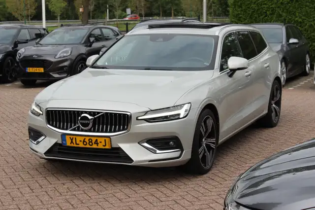 Volvo V60 view 6