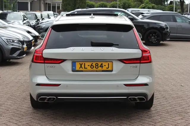 Volvo V60 view 15