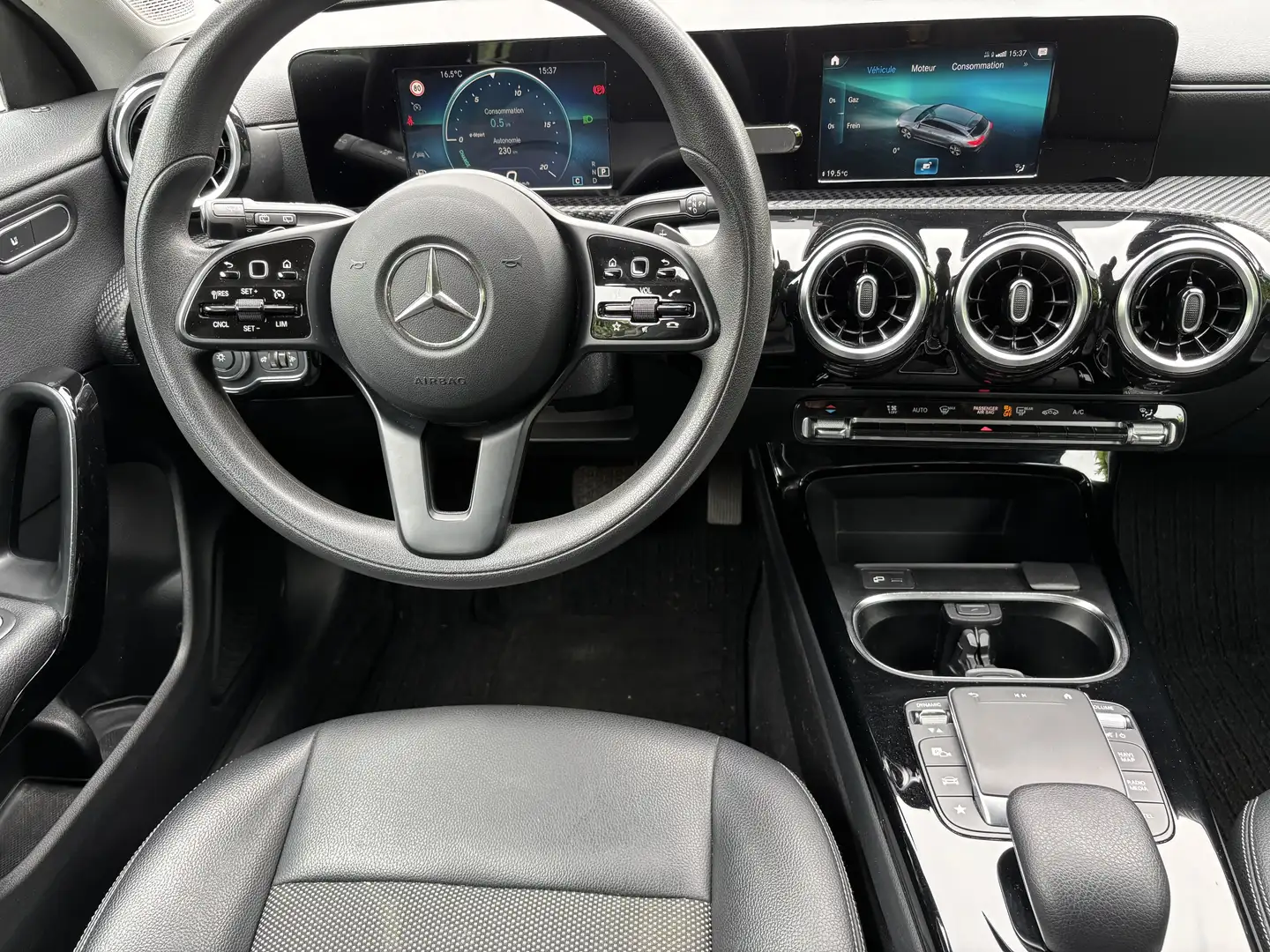 Mercedes-Benz CLA 180 Shooting Brake d 7G-DCT Progressive Line - 2
