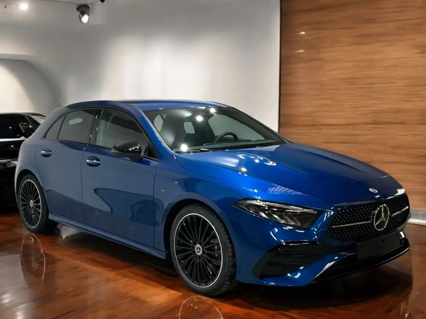 Mercedes-Benz A 200 200d 8G-DCT Azul - 1