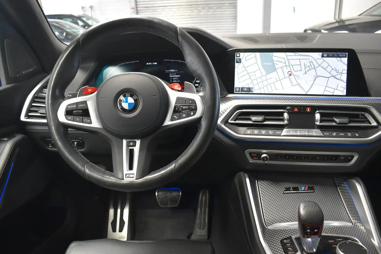 BMW X5 M Competition*KAMERA*AHK*H&K*PANO*SOFT-CLOSE* Černá - 2