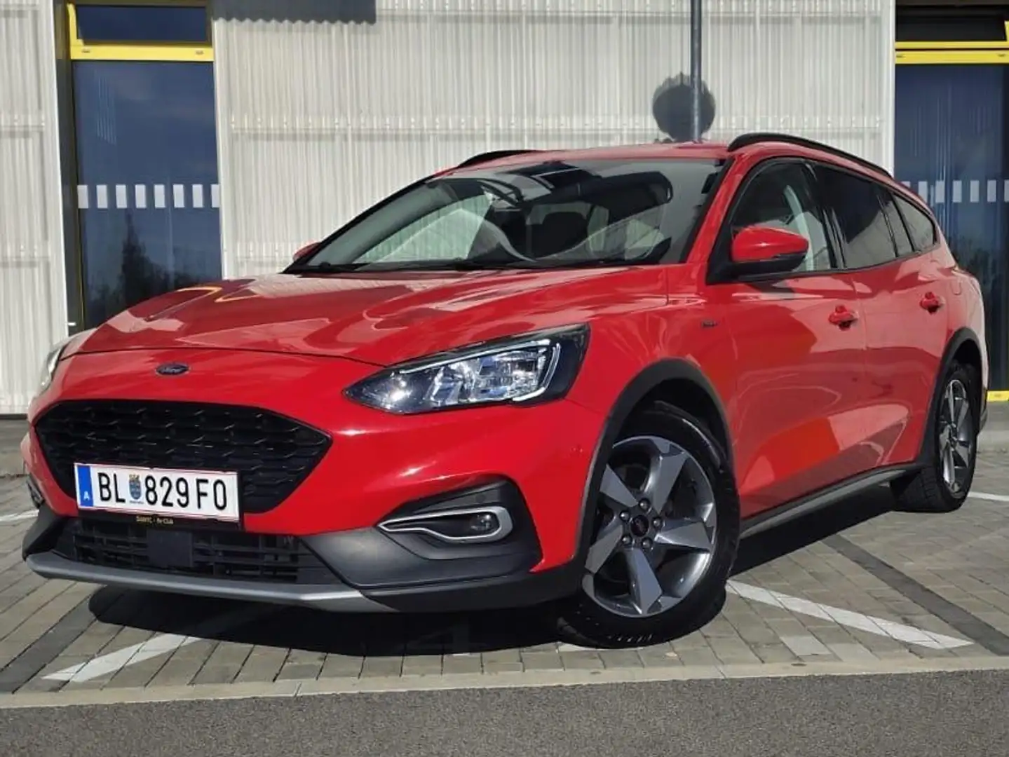 Ford Focus Focus Active 1,5 EcoBlue Rot - 2