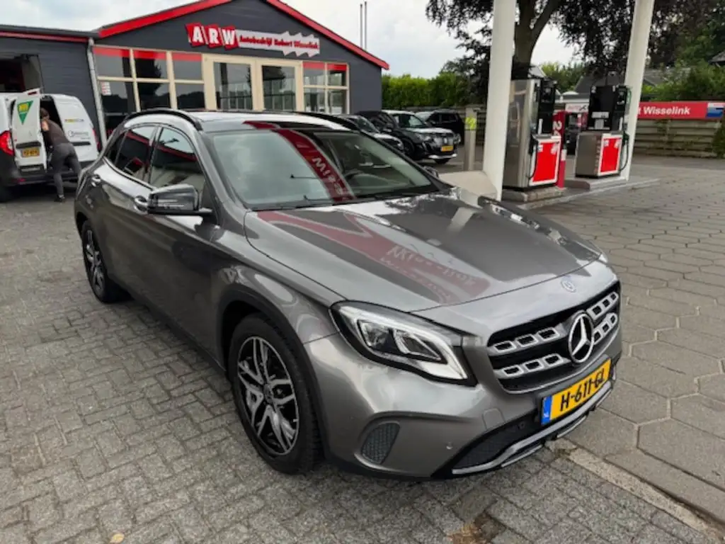 Mercedes-Benz GLA 200 2018 из Европы — купить под ключ