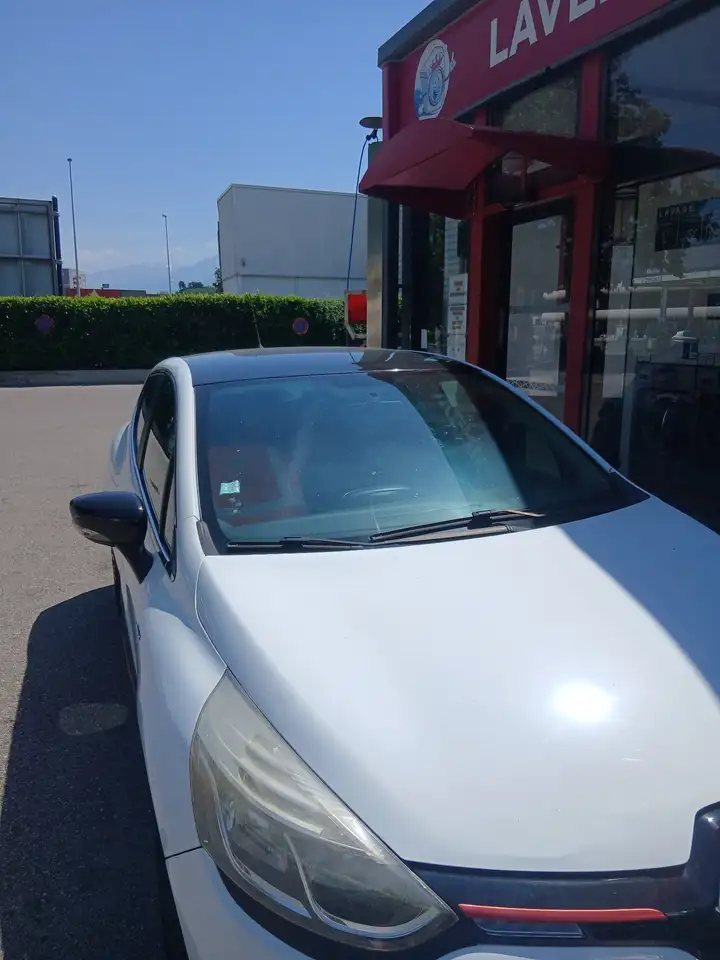 Renault Clio Citadine 3 portes — photo 2