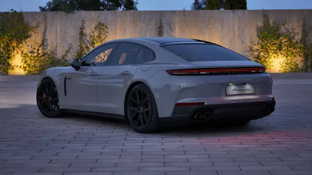 Porsche Panamera view 14