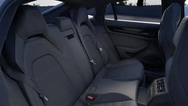 Porsche Panamera view 10