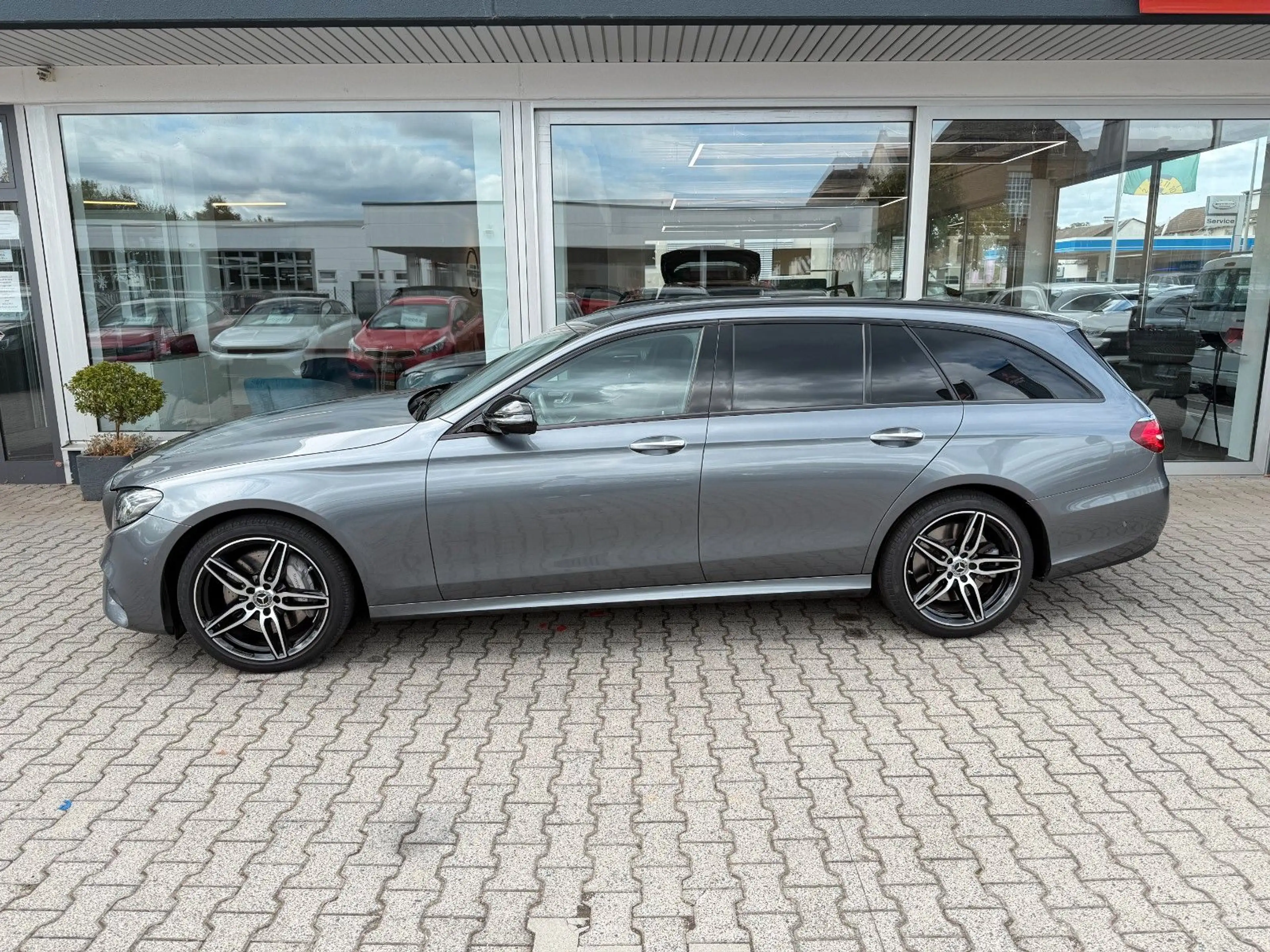Mercedes-Benz E 400 T 4Matic AMG-Line *TOP AUSSTATTUNG*SCHECKH — photo 2