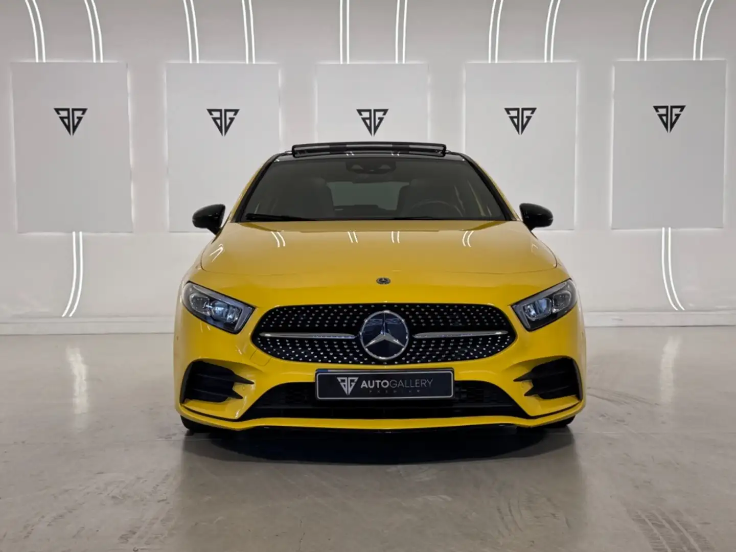 Mercedes-Benz A 200 200d 8G-DCT Amarillo - 2