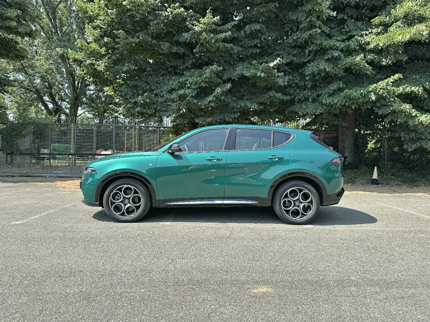 Alfa Romeo Tonale 1.5 160cv Hybrid TCT7 Ti Verde - 2