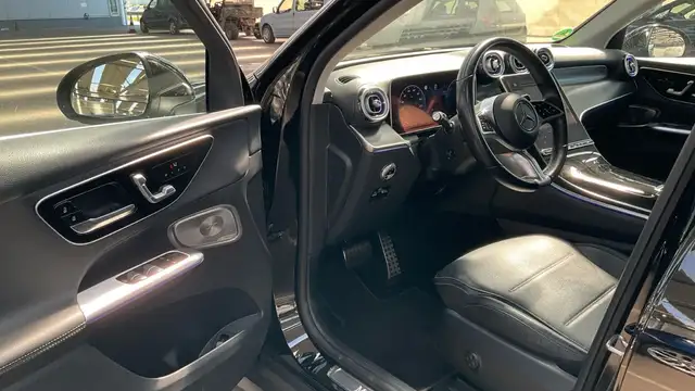 Mercedes-Benz GLC view 6