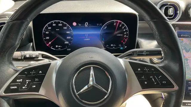Mercedes-Benz GLC view 9