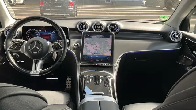 Mercedes-Benz GLC view 7