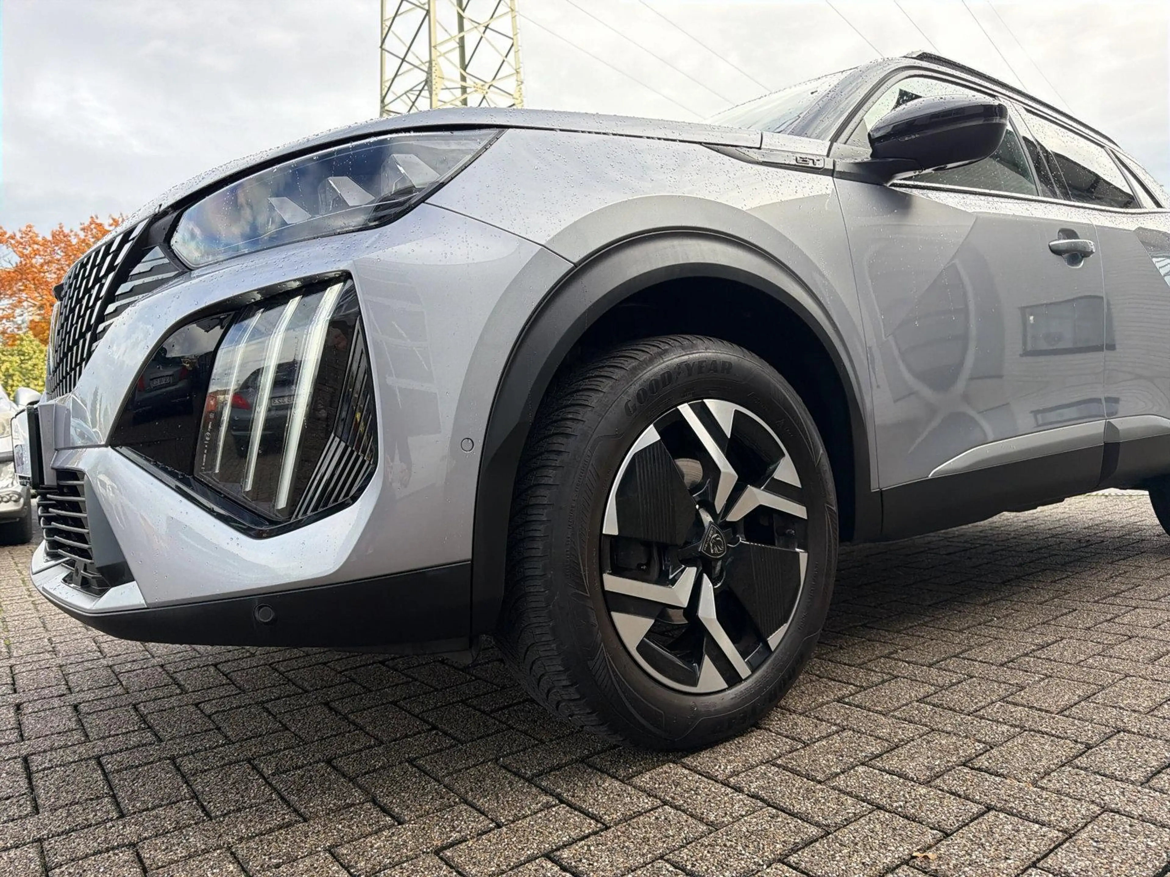 Peugeot 2008 GT Android Auto *Automatik* — photo 7