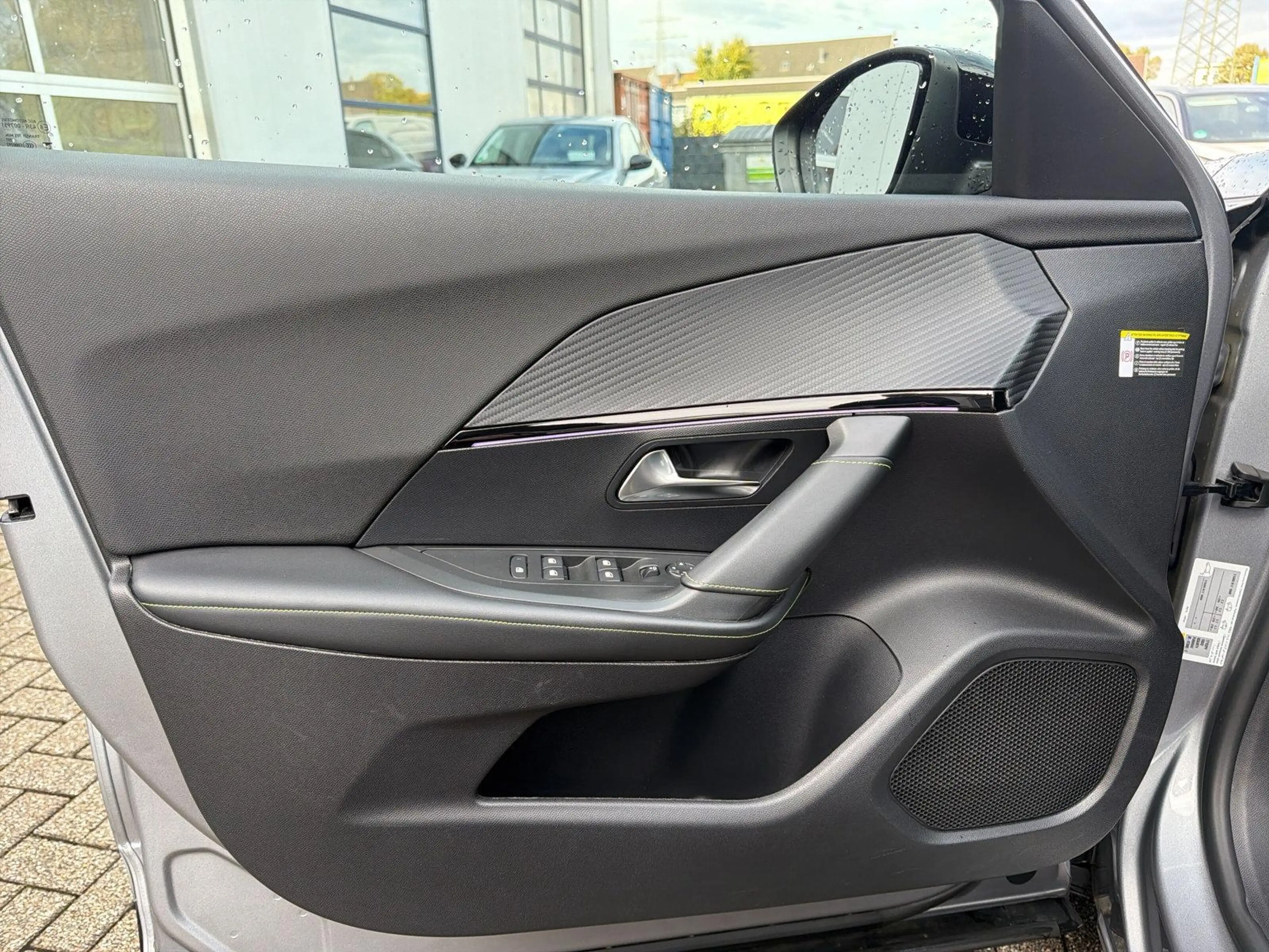 Peugeot 2008 GT Android Auto *Automatik* — photo 11
