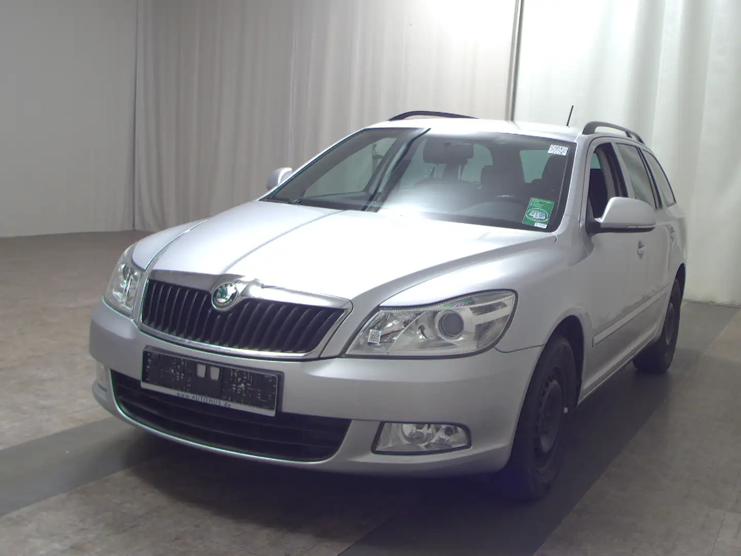 Skoda Octavia Combi 1.2 TSI Ambition SHZ KlimaA PDC Silber - 2