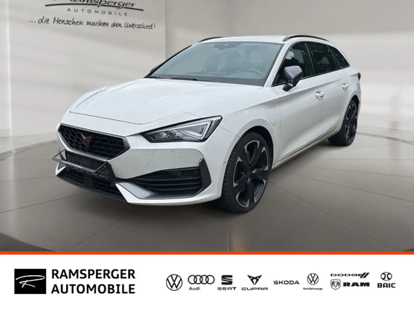 SEAT Leon Sportstourer 1.4 e-Hybrid LED/Pano/Assist/u Weiß - 1