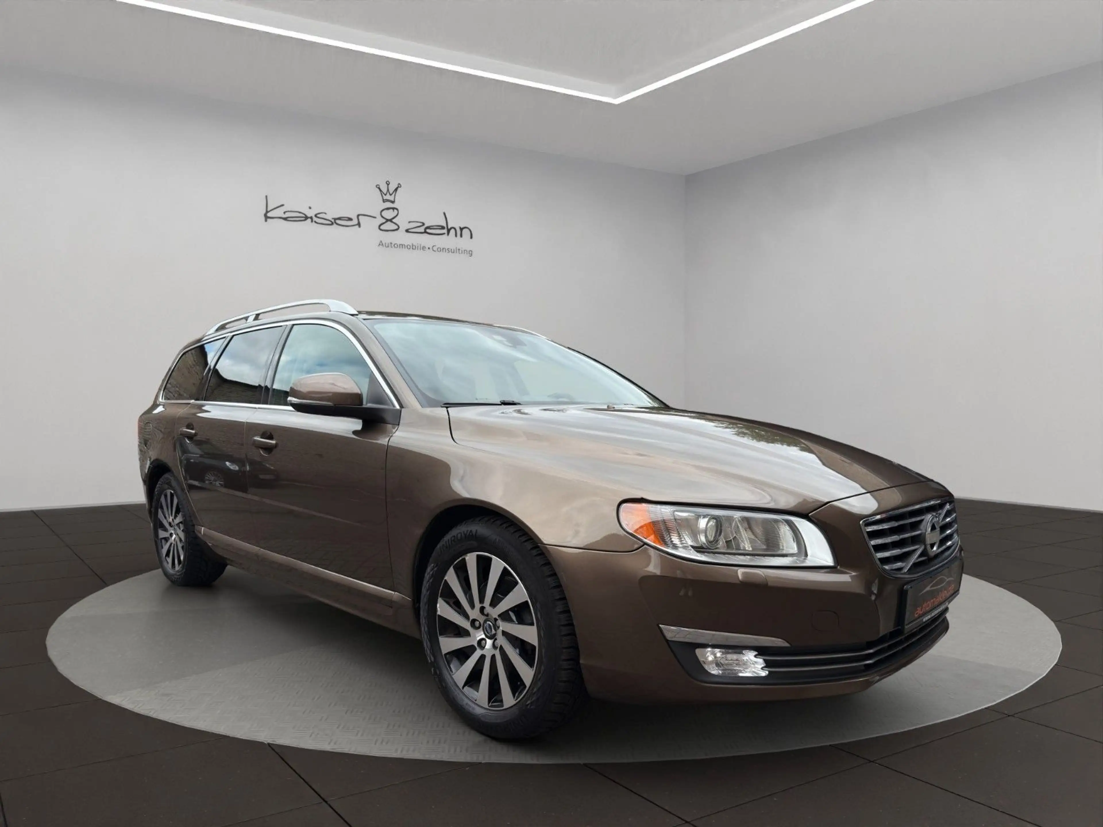 Volvo V70 D4 Summum *2.Hand*Memory-Sitze* — photo 3