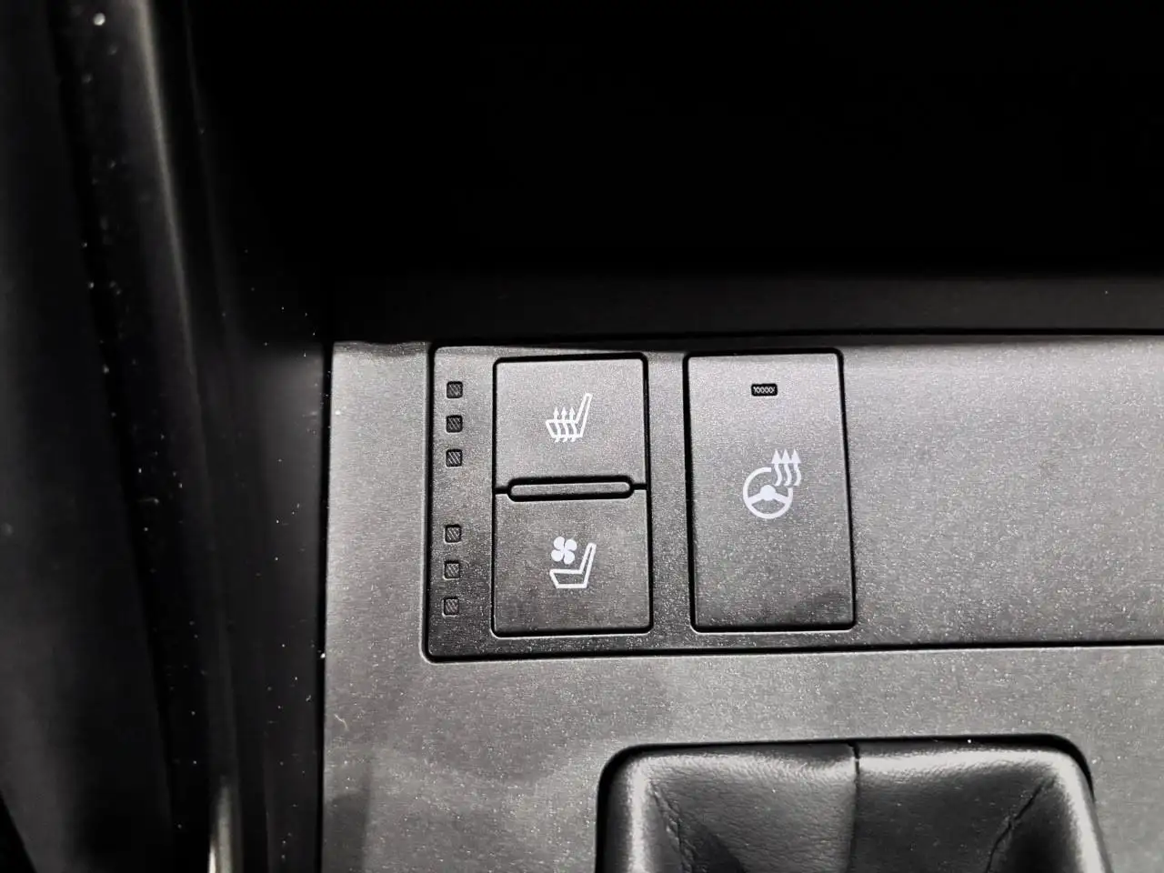 Lexus IS photo Lexus IS