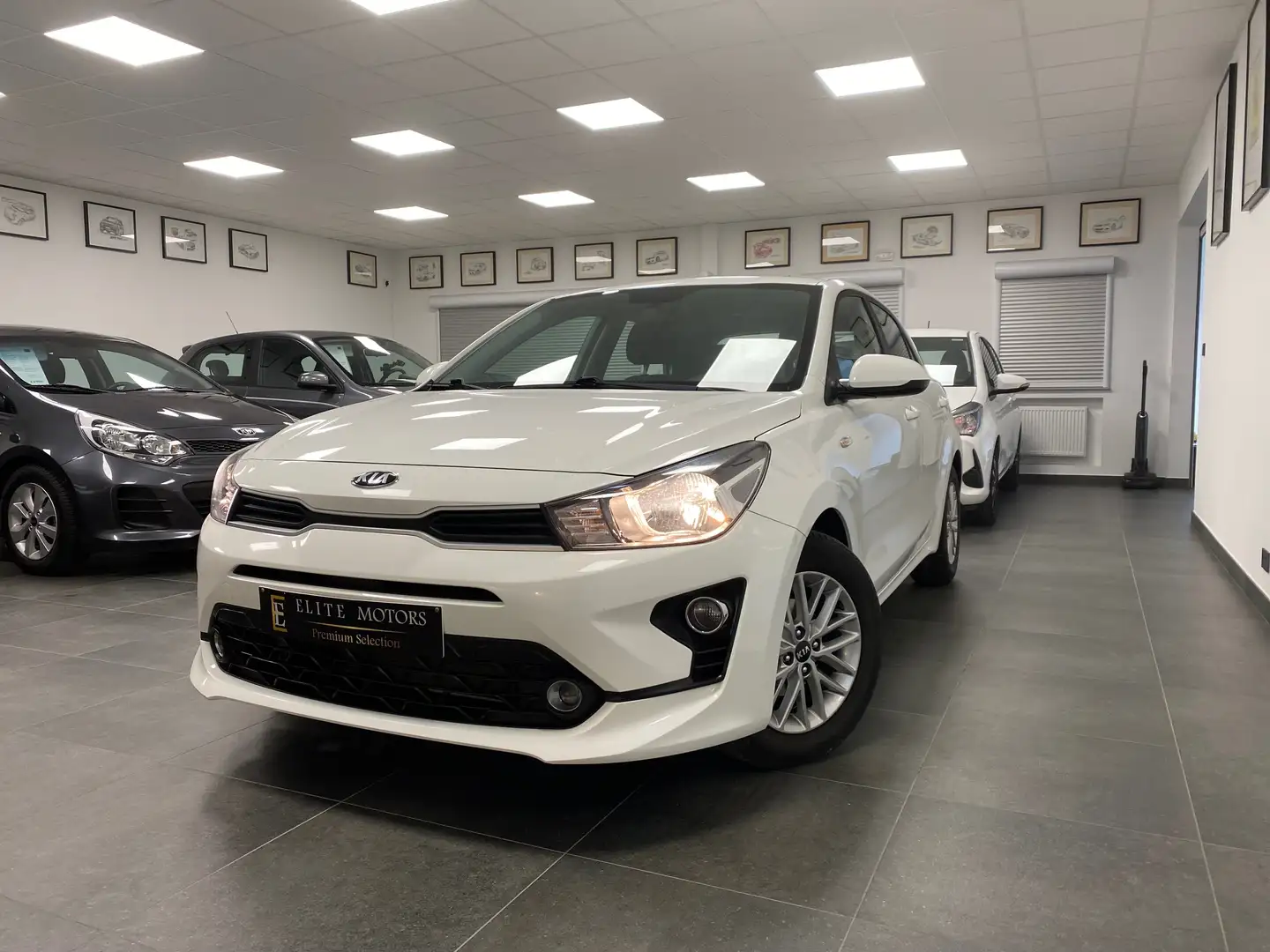 Kia Niro Rio 1.2i More 1eMAIN/ GARANTIE CONSTRUCTEUR / FULL Blanc - 1