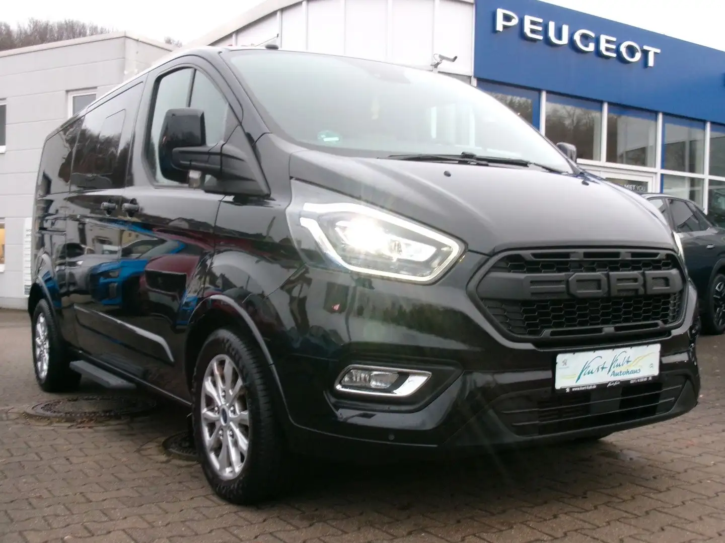 Ford Tourneo Custom 310 L2 Titanium 2.0 TDCi 170 Noir - 1