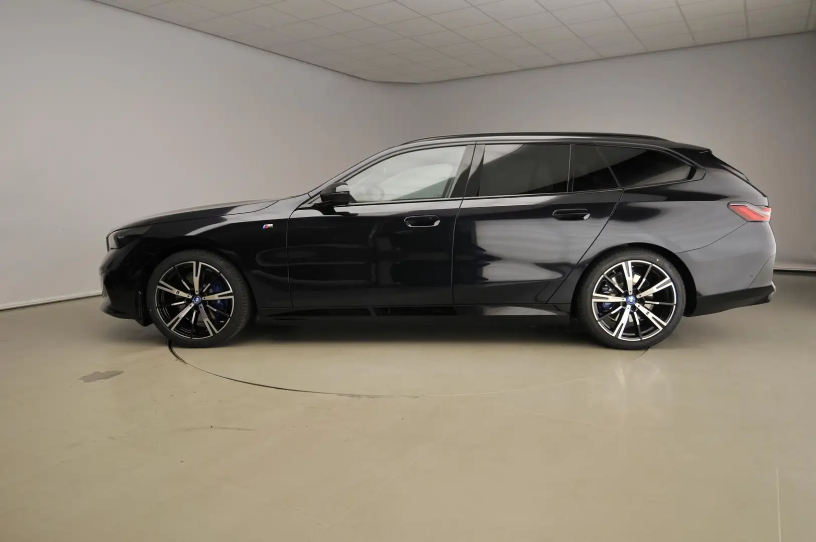 BMW i5 eDrive40 | M Sport Package | M Sport Package Pro | Zwart - 2