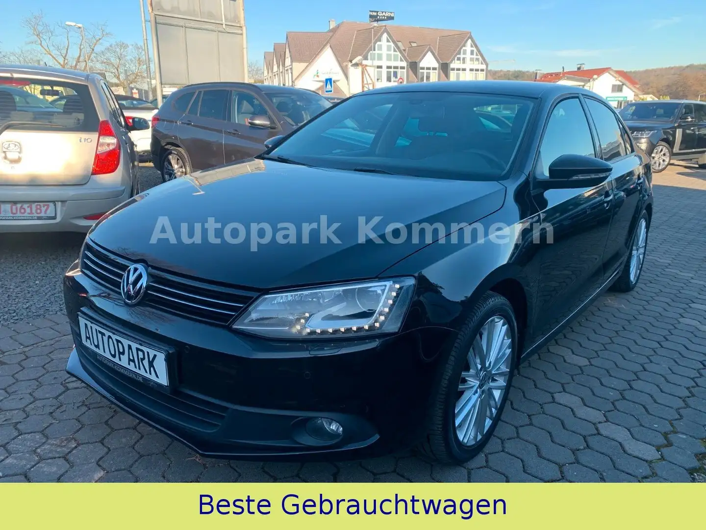 Volkswagen Jetta VI Comfortline BMT*NAVI*PDC*63000 KM! Чорний - 1