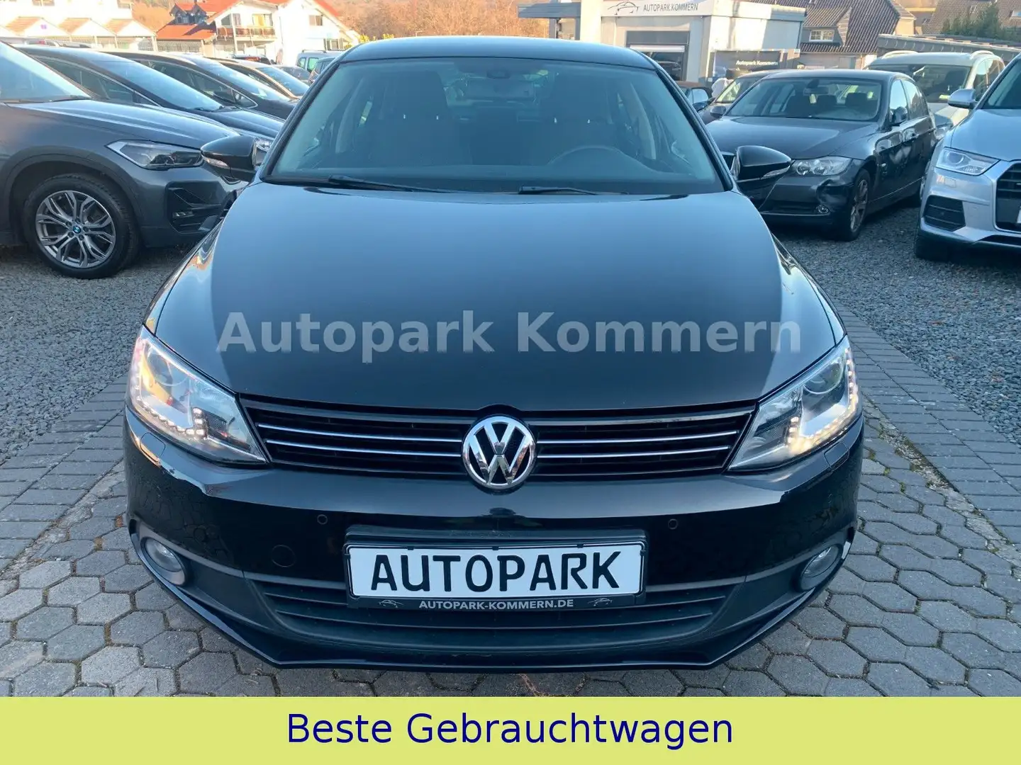 Volkswagen Jetta VI Comfortline BMT*NAVI*PDC*63000 KM! Чорний - 2